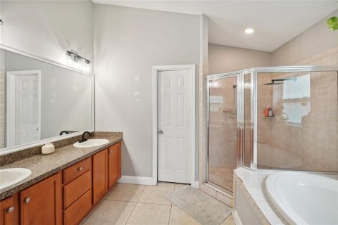 House in Weeki Wachee, Florida 4 bedrooms, 211.63 sq.m. № 1879344 - photo 25