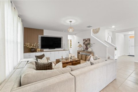 Casa en venta en Haines City, Florida, 5 dormitorios, 241.64 m2 № 2132346 - foto 8