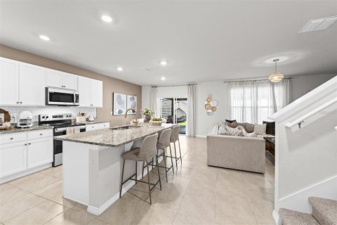Casa en venta en Haines City, Florida, 5 dormitorios, 241.64 m2 № 2132346 - foto 12