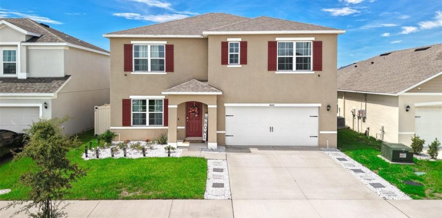 Casa en Haines City, Florida 5 dormitorios, 241.64 m2 № 2132346