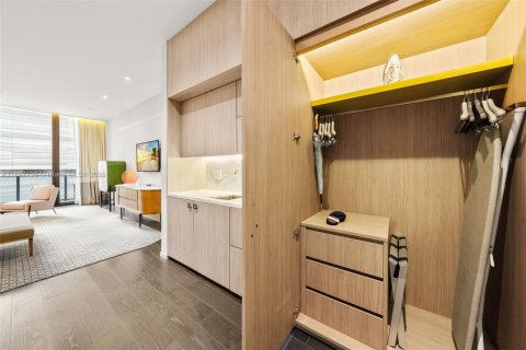 Купить кондоминиум в Майами, Флорида 58.62м2, № 2054478 - фото 13