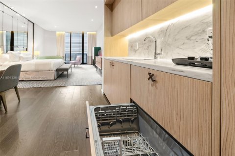 Купить кондоминиум в Майами, Флорида 58.62м2, № 2054478 - фото 12