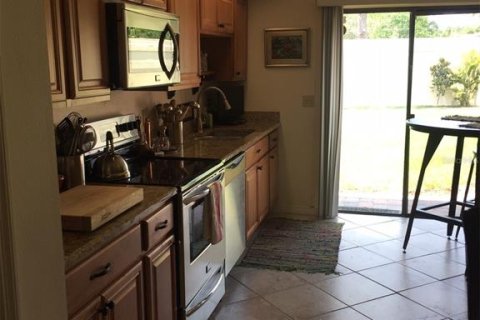 Villa ou maison à louer à Orlando, Floride: 2 chambres, 136.47 m2 № 2433262 - photo 4
