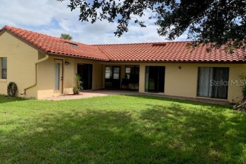 Villa ou maison à louer à Orlando, Floride: 2 chambres, 136.47 m2 № 2433262 - photo 2