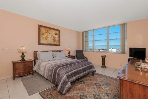 Купить кондоминиум в Норт-Майами, Флорида 1 спальня, 79.43м2, № 1922464 - фото 12