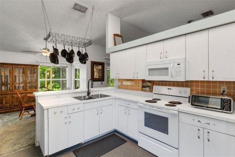 Villa ou maison à vendre à Bradenton, Floride: 3 chambres, 133.69 m2 № 2120706 - photo 12