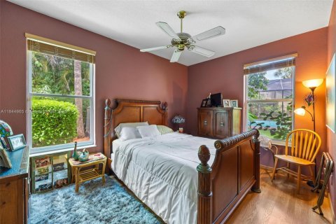 House in Coral Springs, Florida 4 bedrooms, 257.62 sq.m. № 1842430 - photo 27