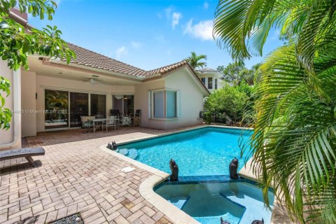 House in Coral Springs, Florida 4 bedrooms, 257.62 sq.m. № 1842430 - photo 23