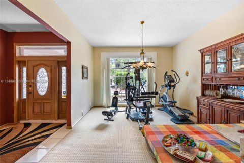 House in Coral Springs, Florida 4 bedrooms, 257.62 sq.m. № 1842430 - photo 12