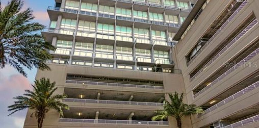 Condominio en Orlando, Florida, 1 dormitorio № 1876165