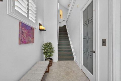 Condo in West Palm Beach, Florida, 3 bedrooms  № 2158628 - photo 5