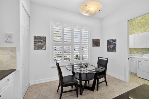 Condo in West Palm Beach, Florida, 3 bedrooms  № 2158628 - photo 14