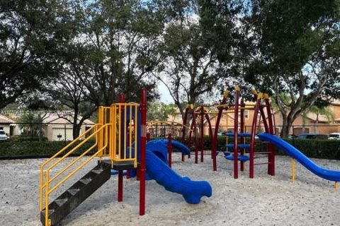 Adosado en alquiler en Weston, Florida, 2 dormitorios, 117.15 m2 № 1888317 - foto 5