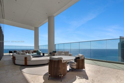 Купить кондоминиум в Санни-Айлс-Бич, Флорида 5 спален, 621.98м2, № 2020392 - фото 16