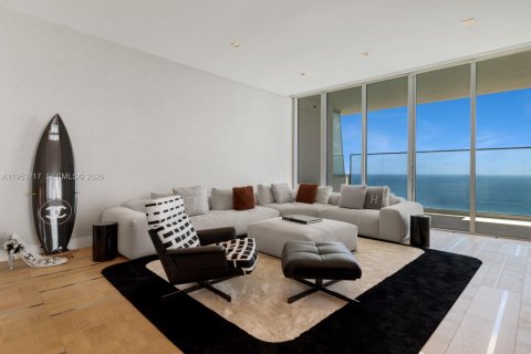 Купить кондоминиум в Санни-Айлс-Бич, Флорида 5 спален, 621.98м2, № 2020392 - фото 12