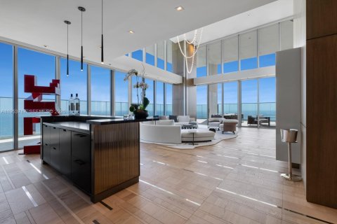 Купить кондоминиум в Санни-Айлс-Бич, Флорида 5 спален, 621.98м2, № 2020392 - фото 29