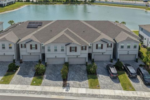 Touwnhouse à VOLANTI à Lutz, Floride 4 chambres, 240.25 m2 № 2201355
