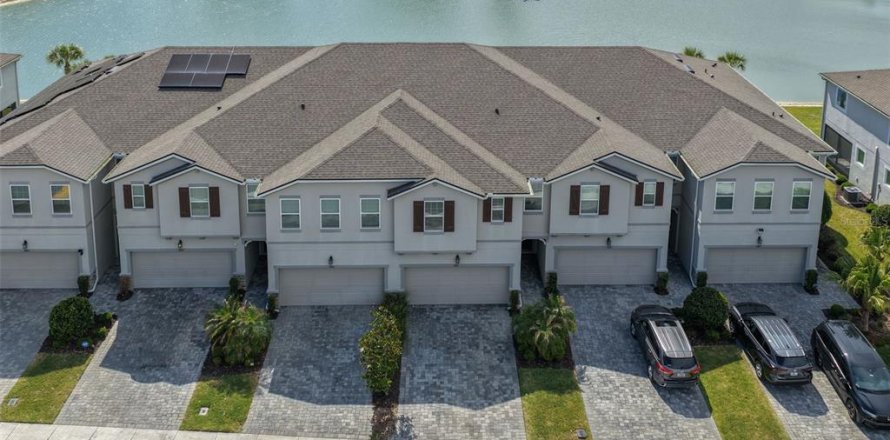 Townhouse in VOLANTI in Lutz, Florida 4 bedrooms, 240.25 sq.m. № 2201355