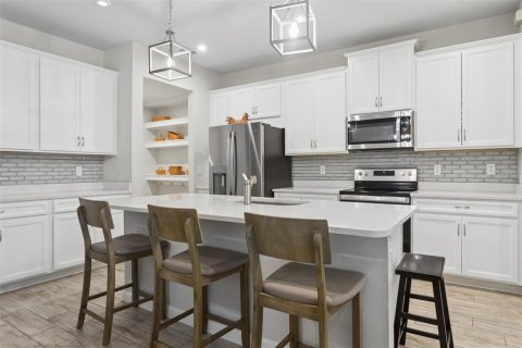 Townhouse in VOLANTI in Lutz, Florida 4 bedrooms, 240.25 sq.m. № 2201355 - photo 7