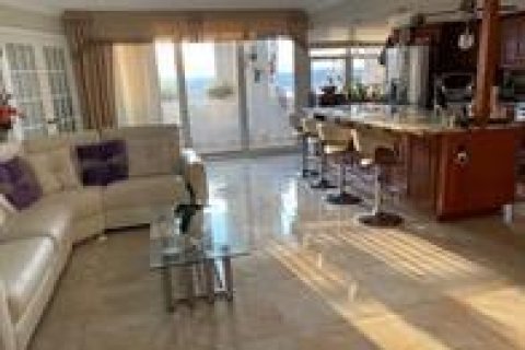 Condo in Pompano Beach, Florida, 2 bedrooms № 2146325 - photo 5