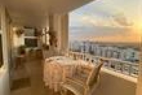 Condo in Pompano Beach, Florida, 2 bedrooms № 2146325 - photo 3
