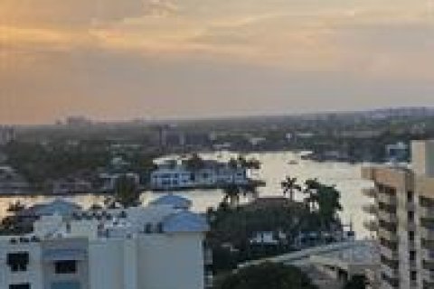 Condo in Pompano Beach, Florida, 2 bedrooms  № 2146325
