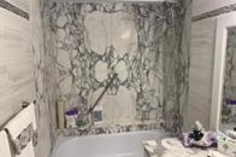 Condo in Pompano Beach, Florida, 2 bedrooms № 2146325 - photo 13
