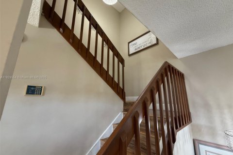 Adosado en venta en Coral Springs, Florida, 2 dormitorios, 119.29 m2 № 1802771 - foto 8
