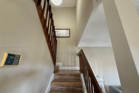 Adosado en venta en Coral Springs, Florida, 2 dormitorios, 119.29 m2 № 1802771 - foto 9