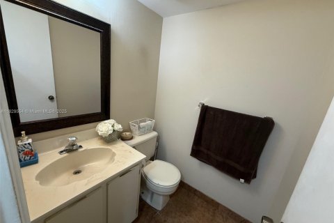 Adosado en venta en Coral Springs, Florida, 2 dormitorios, 119.29 m2 № 1802771 - foto 7