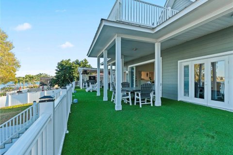 House in Auburndale, Florida 3 bedrooms, 241.17 sq.m. № 2239688 - photo 28