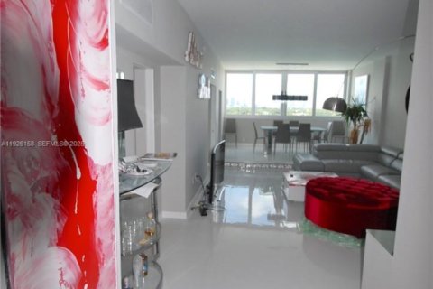 Condominio en venta en Miami Beach, Florida, 1 dormitorio, 83.61 m2 № 1984687 - foto 16