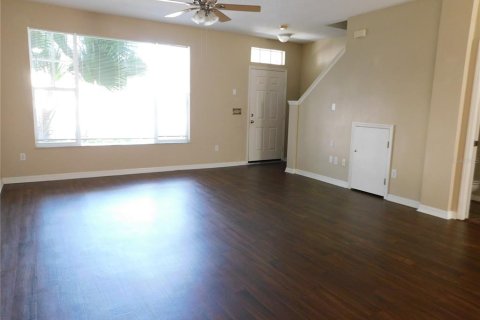 Townhouse in Tampa, Florida 2 bedrooms, 106.47 sq.m. № 2209257 - photo 5