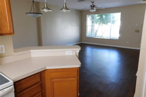 Townhouse in Tampa, Florida 2 bedrooms, 106.47 sq.m. № 2209257 - photo 8