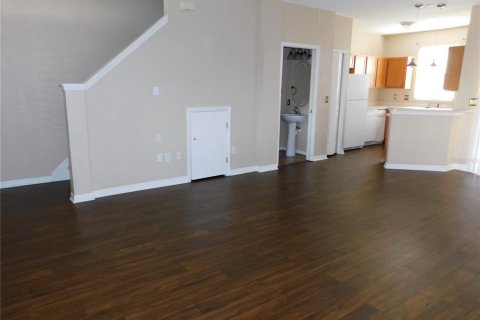 Townhouse in Tampa, Florida 2 bedrooms, 106.47 sq.m. № 2209257 - photo 4