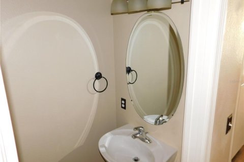 Townhouse in Tampa, Florida 2 bedrooms, 106.47 sq.m. № 2209257 - photo 18