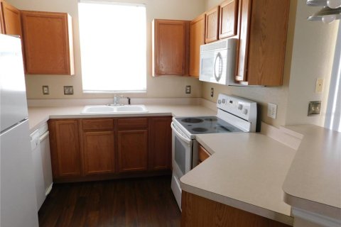 Townhouse in Tampa, Florida 2 bedrooms, 106.47 sq.m. № 2209257 - photo 6
