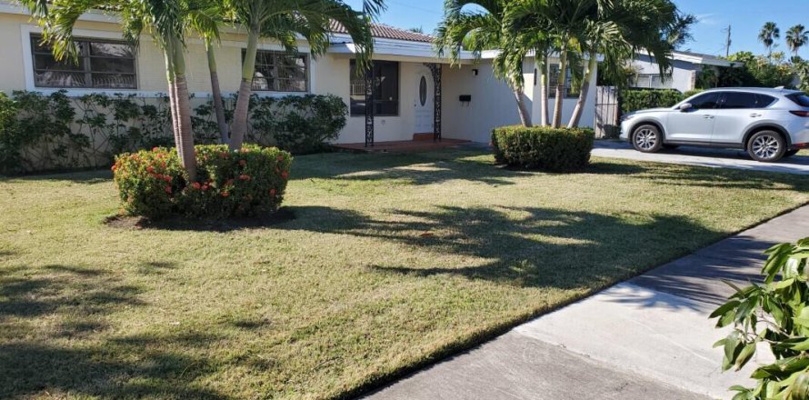 Villa ou maison à Miami, Floride 4 chambres, 185.8 m2 № 2188492