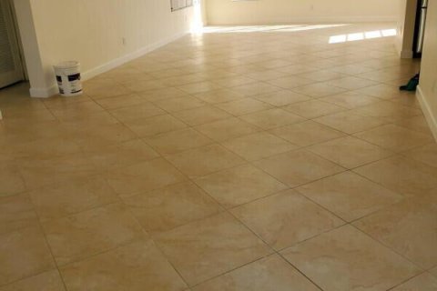 Villa ou maison à louer à Miami, Floride: 4 chambres, 185.8 m2 № 2188492 - photo 11