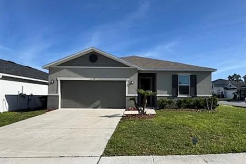 Casa en Lakeland, Florida 4 dormitorios, 184.23 m2 № 2100598