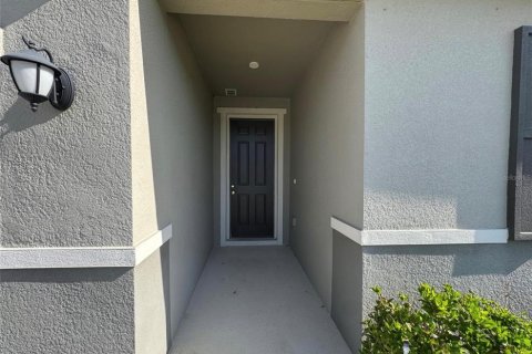 Casa en alquiler en Lakeland, Florida, 4 dormitorios, 184.23 m2 № 2100598 - foto 2