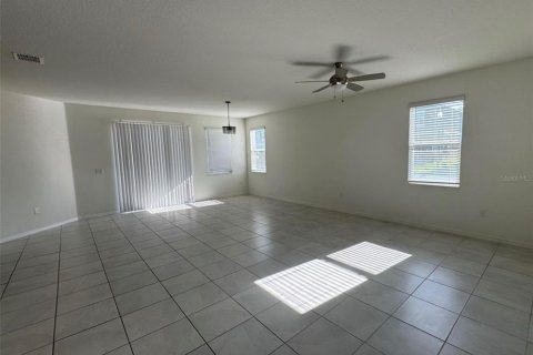 Casa en alquiler en Lakeland, Florida, 4 dormitorios, 184.23 m2 № 2100598 - foto 4