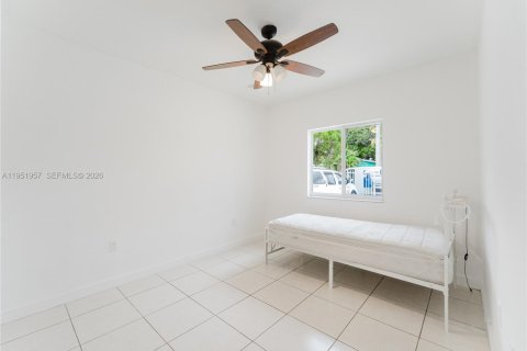 Villa ou maison à vendre à Miami, Floride: 4 chambres, 154.68 m2 № 2006534 - photo 29