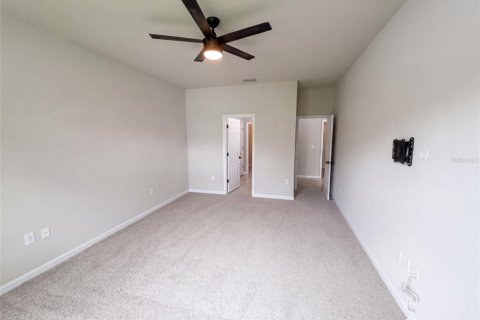 Villa ou maison à vendre à Palm Bay, Floride: 3 chambres, 166.2 m2 № 2426846 - photo 4
