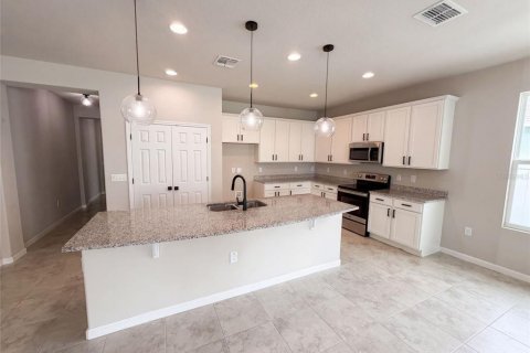 Villa ou maison à vendre à Palm Bay, Floride: 3 chambres, 166.2 m2 № 2426846 - photo 10