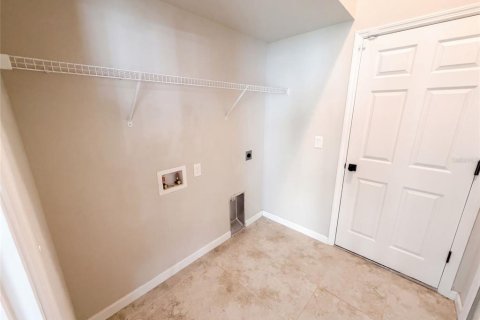 Villa ou maison à vendre à Palm Bay, Floride: 3 chambres, 166.2 m2 № 2426846 - photo 12