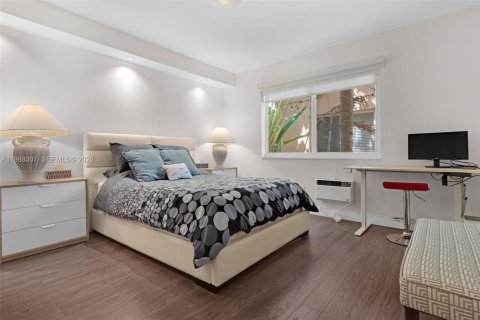 Condominio en venta en Miami Beach, Florida, 1 dormitorio, 55.74 m2 № 2186437 - foto 15