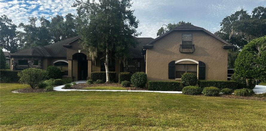 Villa ou maison à Ocala, Floride 3 chambres, 327.48 m2 № 2395571