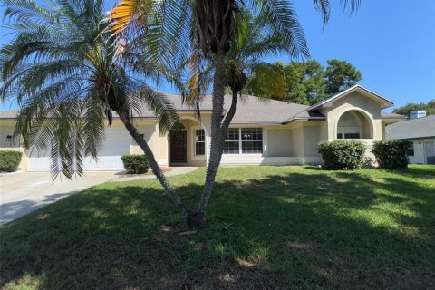House in Orlando, Florida 4 bedrooms, 206.71 sq.m. № 1721244 - photo 6
