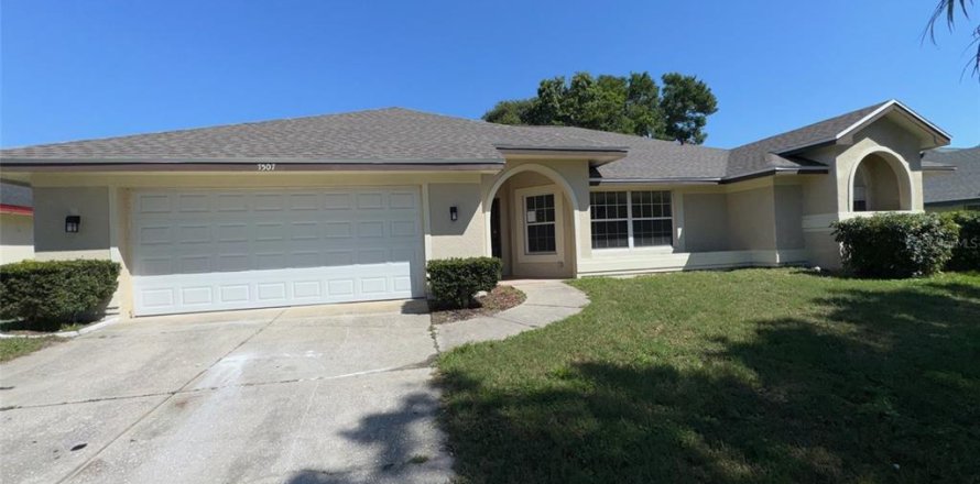 House in Orlando, Florida 4 bedrooms, 206.71 sq.m. № 1721244